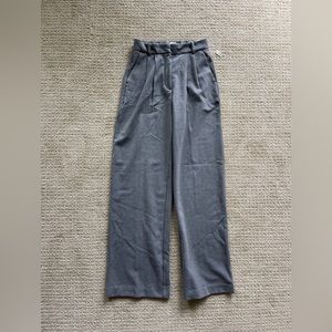 light grey Abercrombie sloane tailored pants! NWT size xs